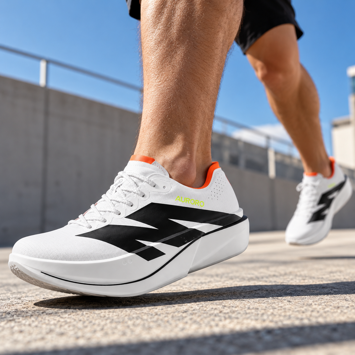 AURORO Core — White / Black, product in movement